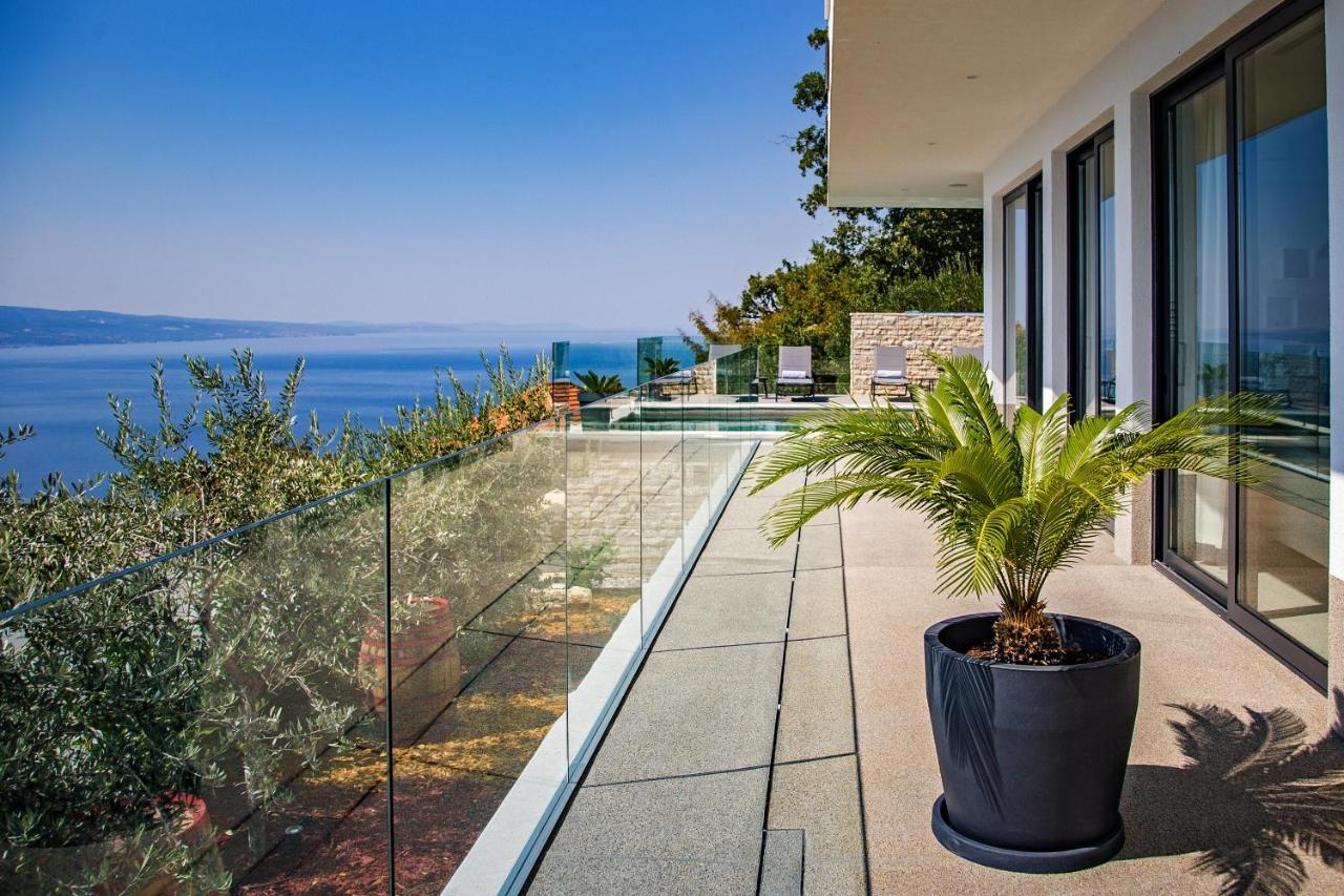 Dispet, Sea View, Pool, Jacuzzi, Sauna, Cinema *
